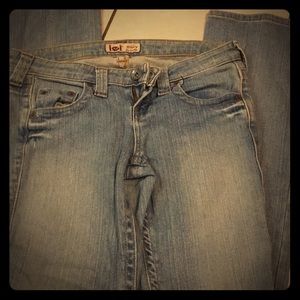 Size 3 L.E.i jeans